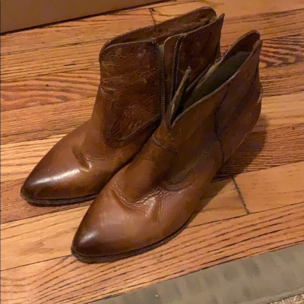 Frye Leather Heeled Ankle Booties